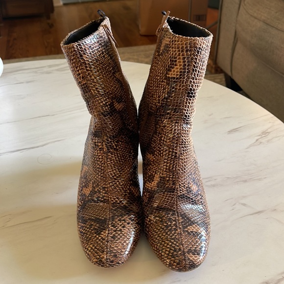 H&M Snake Skin Bootie - Size 8 - Picture 2 of 6